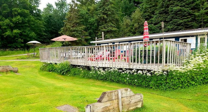 Carlas Restaurant, Motel, and Cozy Inn - From Web Listing (newer photo)